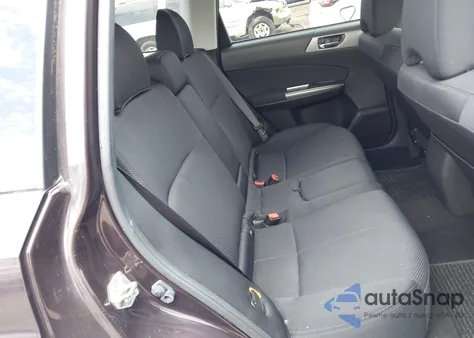 2013 Subaru Forester 2.5X Premium z USA, uszkodzony, nr VIN JF2SHADCXDH416450